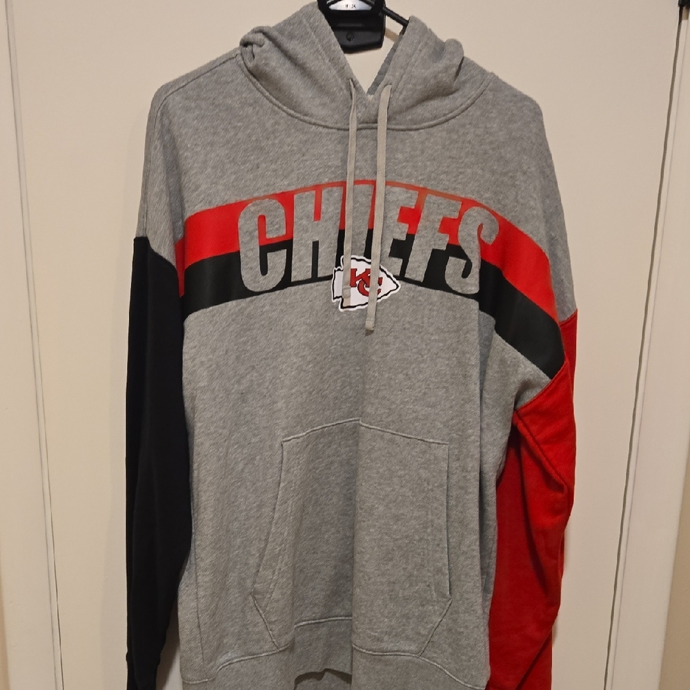 Nike Gray and Red Chiefs Hoodie